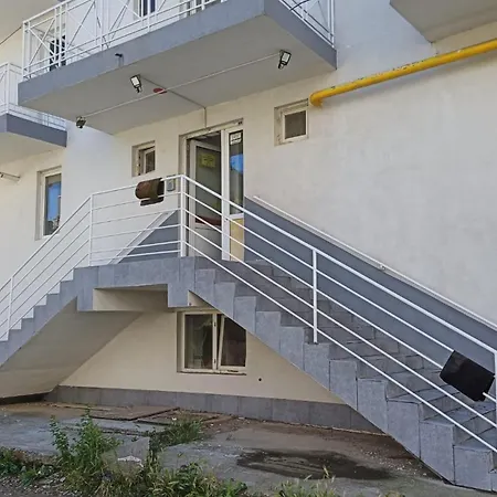 公寓 Apartament Madalina 艾福雷诺德